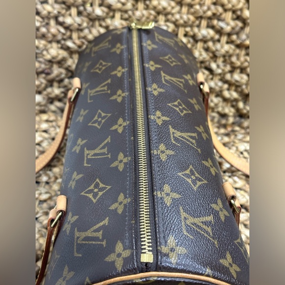 Louis Vuitton Papillon Monogram Handbag - Picture 7 of 10